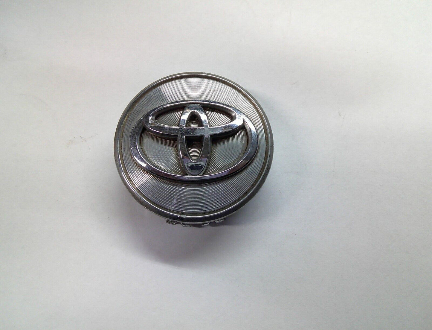 Toyota Avalon Camry Highlander Matrix Sienna Wheel Center Cap Free Shipping! A17 - RarePartsFinder.Com