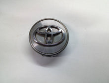 Toyota Avalon Camry Highlander Matrix Sienna Wheel Center Cap Free Shipping! A17 - RarePartsFinder.Com