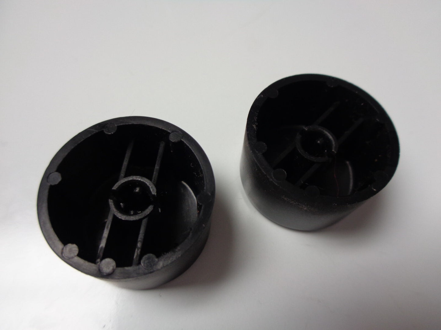 2006 2007 2008 HYUNDAI ACCENT RADIO STEREO CONTROL KNOB SET OEM FREE SHIPPING!
