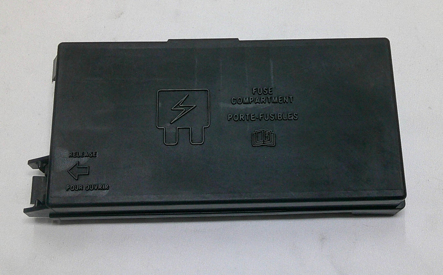 2007 - 2010 FORD EXPLORER FUSE RELAY ENGINE COMPARTMENT COVER LID  B8
