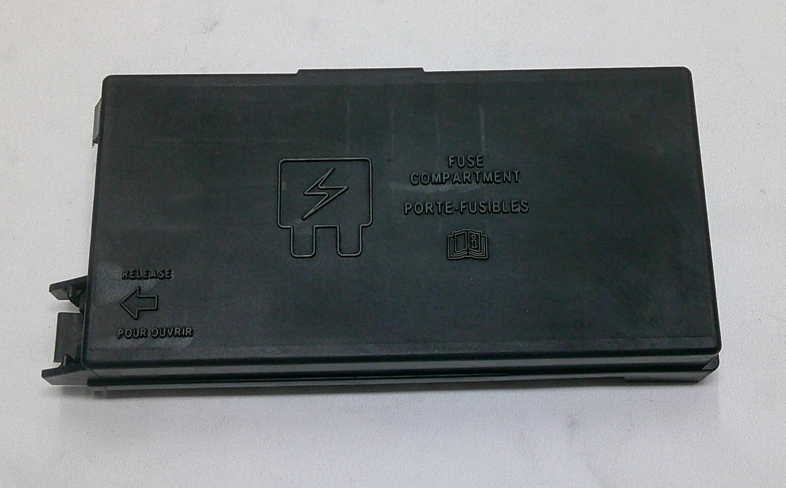 2007 - 2010 FORD EXPLORER FUSE RELAY ENGINE COMPARTMENT COVER LID  B8