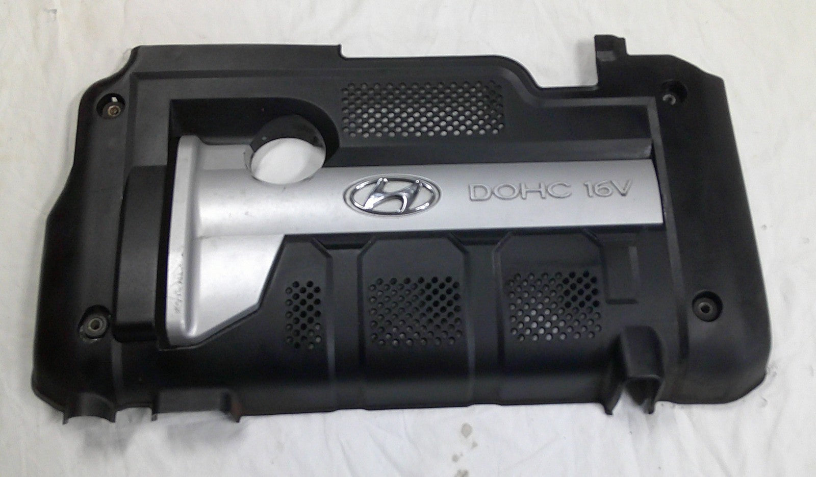 04 - 06 HYUNDAI ELANTRA 03 - 08 TIBURON OEM ENGINE COVER  29240-23650 EC2