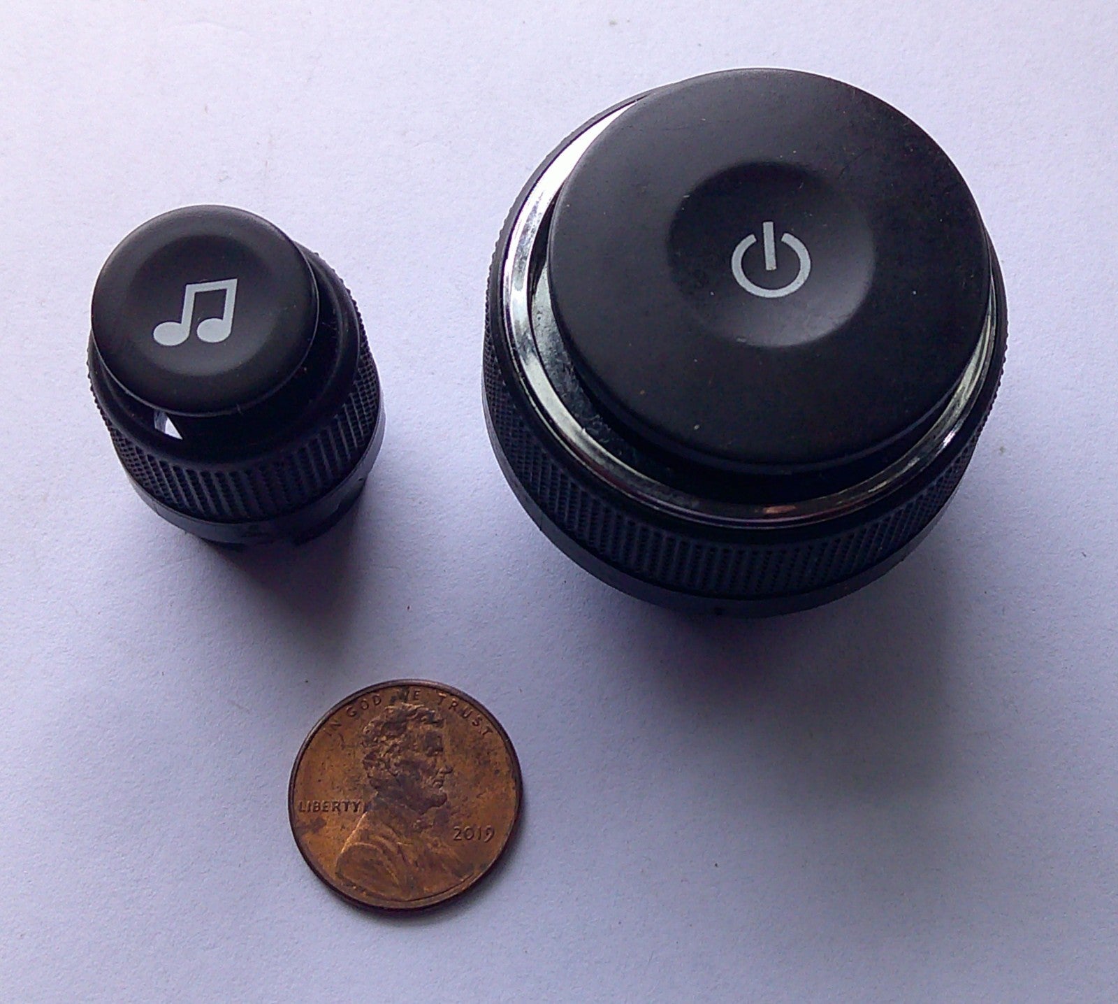 2011 CHEVY TRAVERSE  RADIO STEREO CONTROL KNOB SET OEM - RarePartsFinder.Com