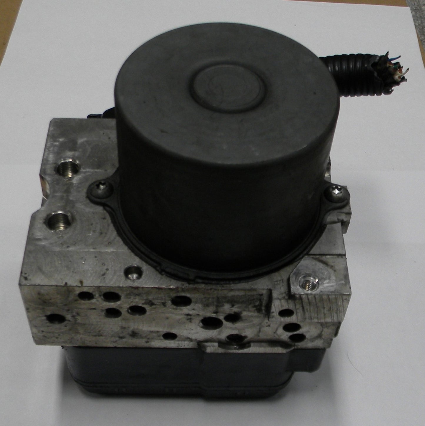 2015 Toyota RAV4 ABS Anti-Lock Brake Pump Control 44540-0R132  89541-0R052  M13