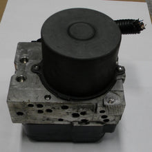 2015 Toyota RAV4 ABS Anti-Lock Brake Pump Control 44540-0R132  89541-0R052  M13
