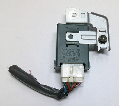 98 99 Toyota Avalon Sunroof Relay Sliding Sunroof Module 85921-12061 SCU2 - RarePartsFinder.Com