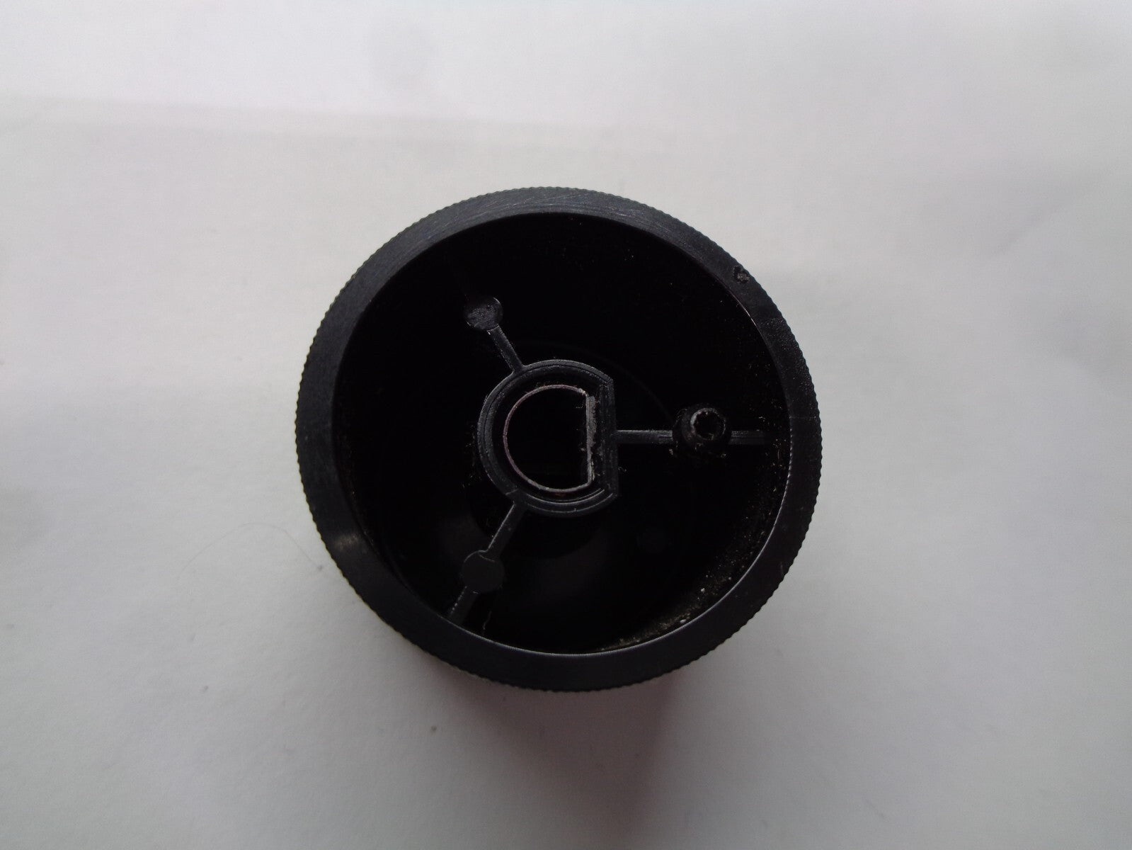 2006 MITSUBISHI MONTERO RADIO STEREO CONTROL KNOB OEM FREE SHIPPING! - RarePartsFinder.Com