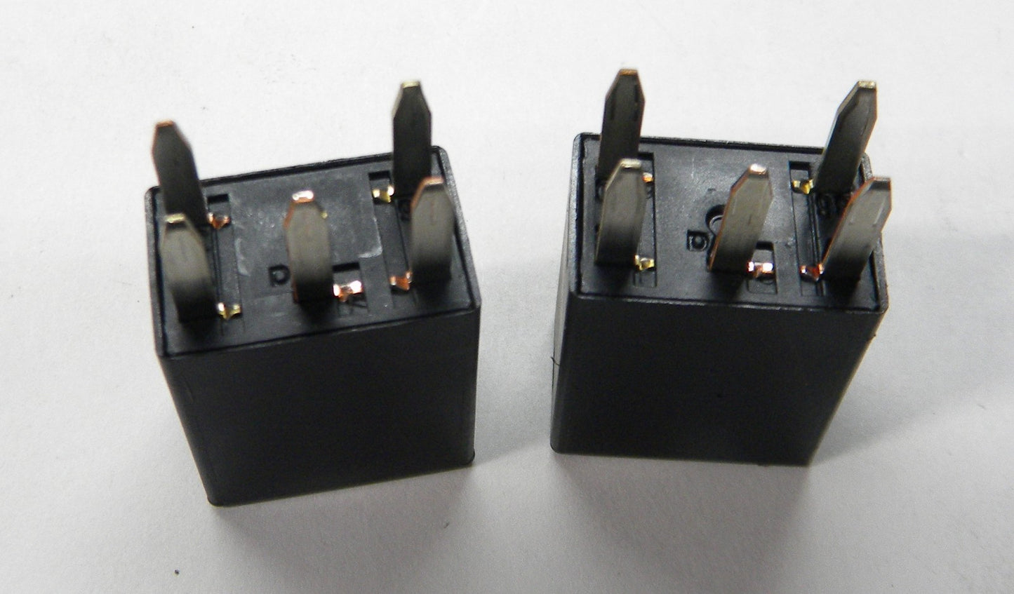 HYUNDAI  KIA DECO 12V 20A 95225-38300 RELAY SET OEM TESTED 1 YEAR WARRANTY  HY1