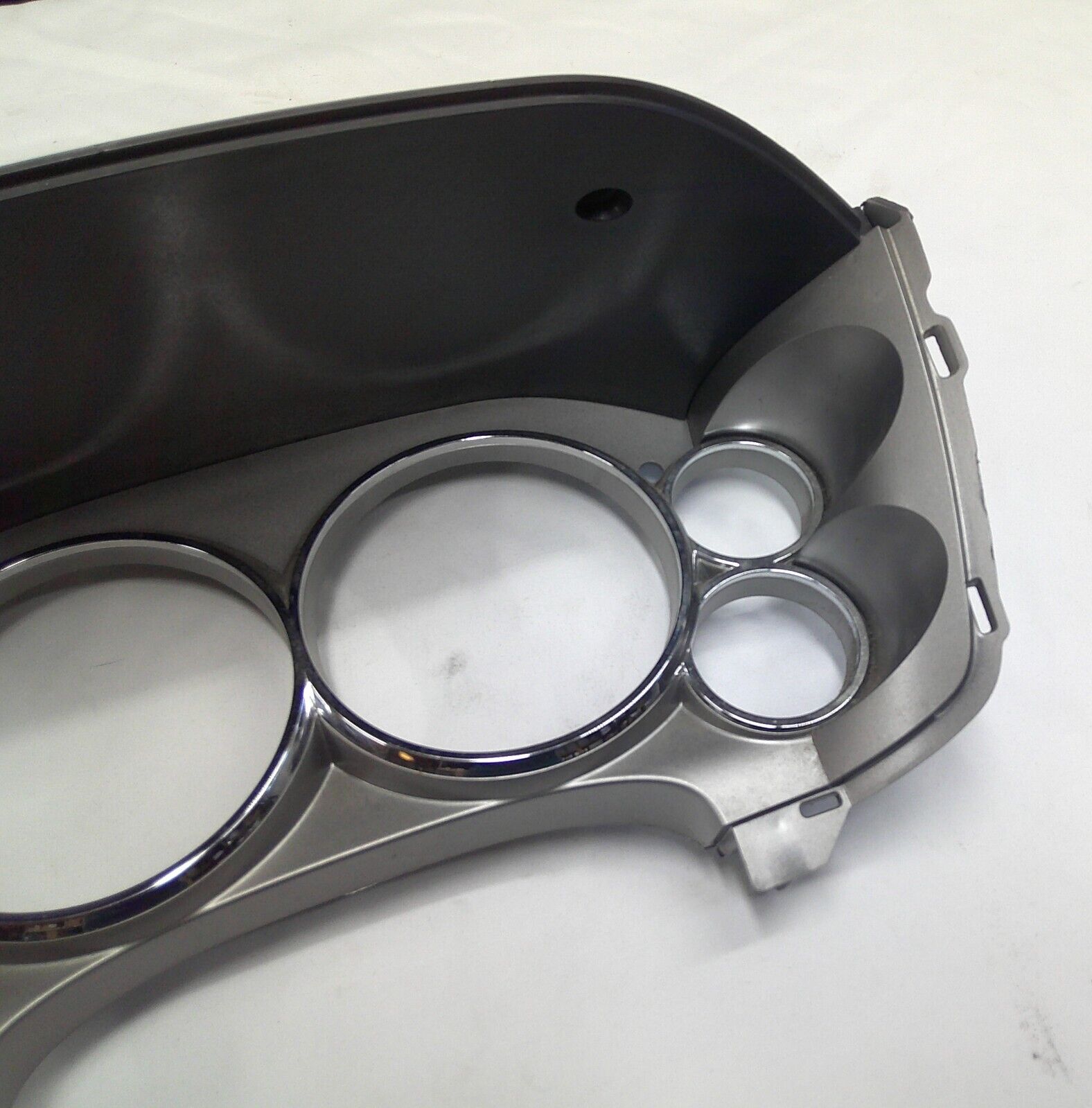 07-14 SIERRA SILVERADO LEFT DASHBOARD INSTRUMENT CLUSTER BEZEL TRIM 25782906 M4 - RarePartsFinder.Com