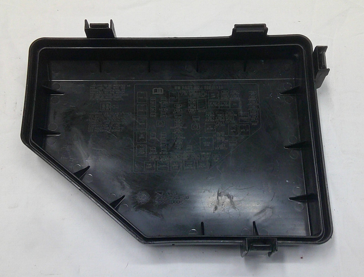 2011 ENCLAVE ACADIA TRAVERSE ENGINE COMPARTMENT FUSE RELAY COVER LID 20913735 B9