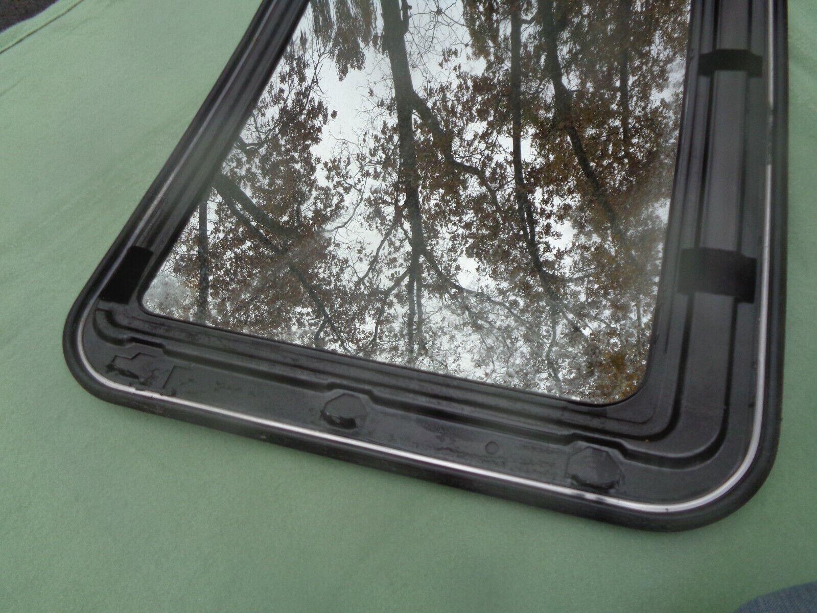 1994 FORD TAURUS SHO  OEM FACTORY YEAR SPECIFIC SUNROOF GLASS PANEL FREE SHIP - RarePartsFinder.Com