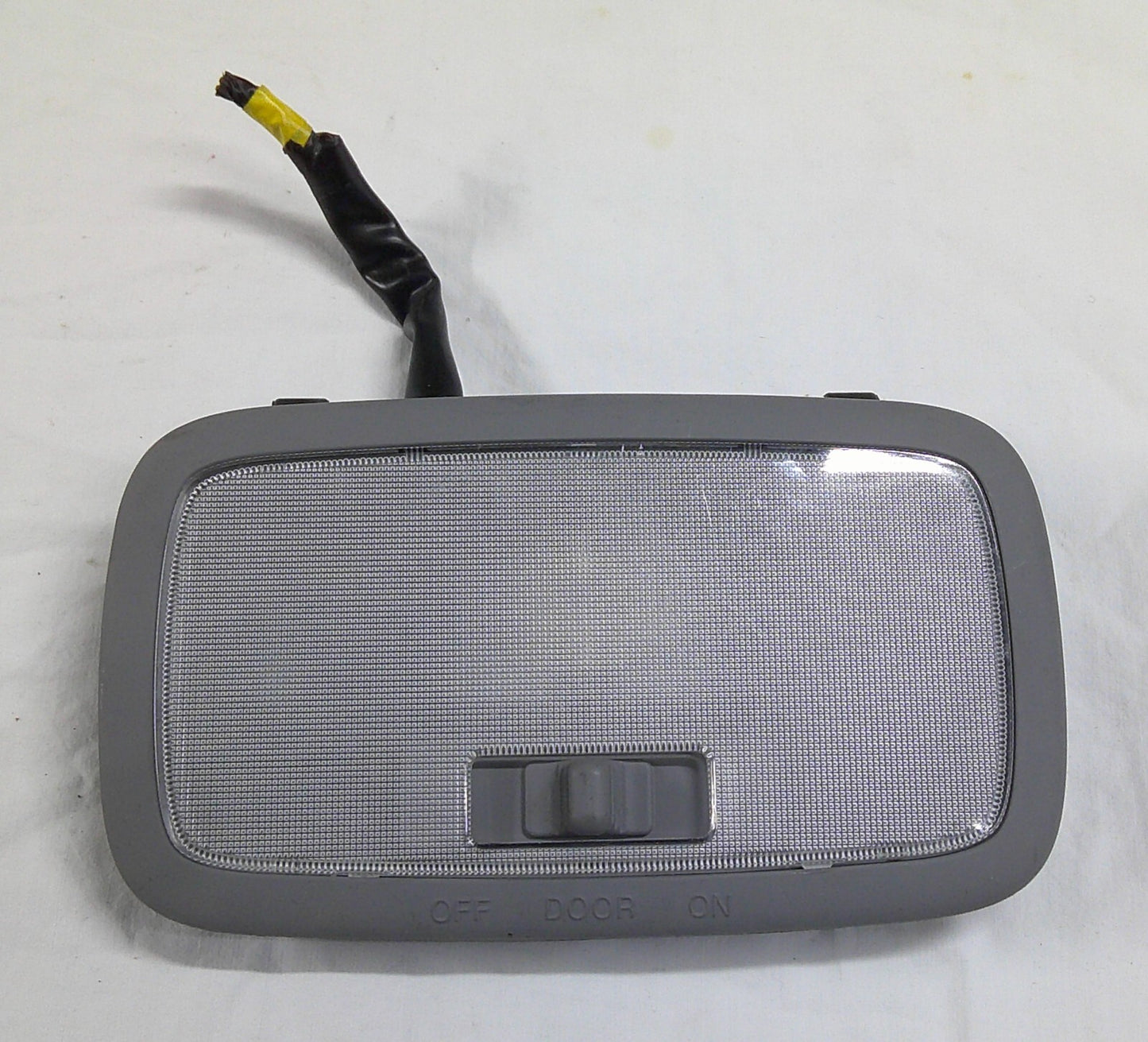 2010 - 2013 Kia Soul REAR INTERIOR Overhead Dome Map Light Lamp Assembly   B8