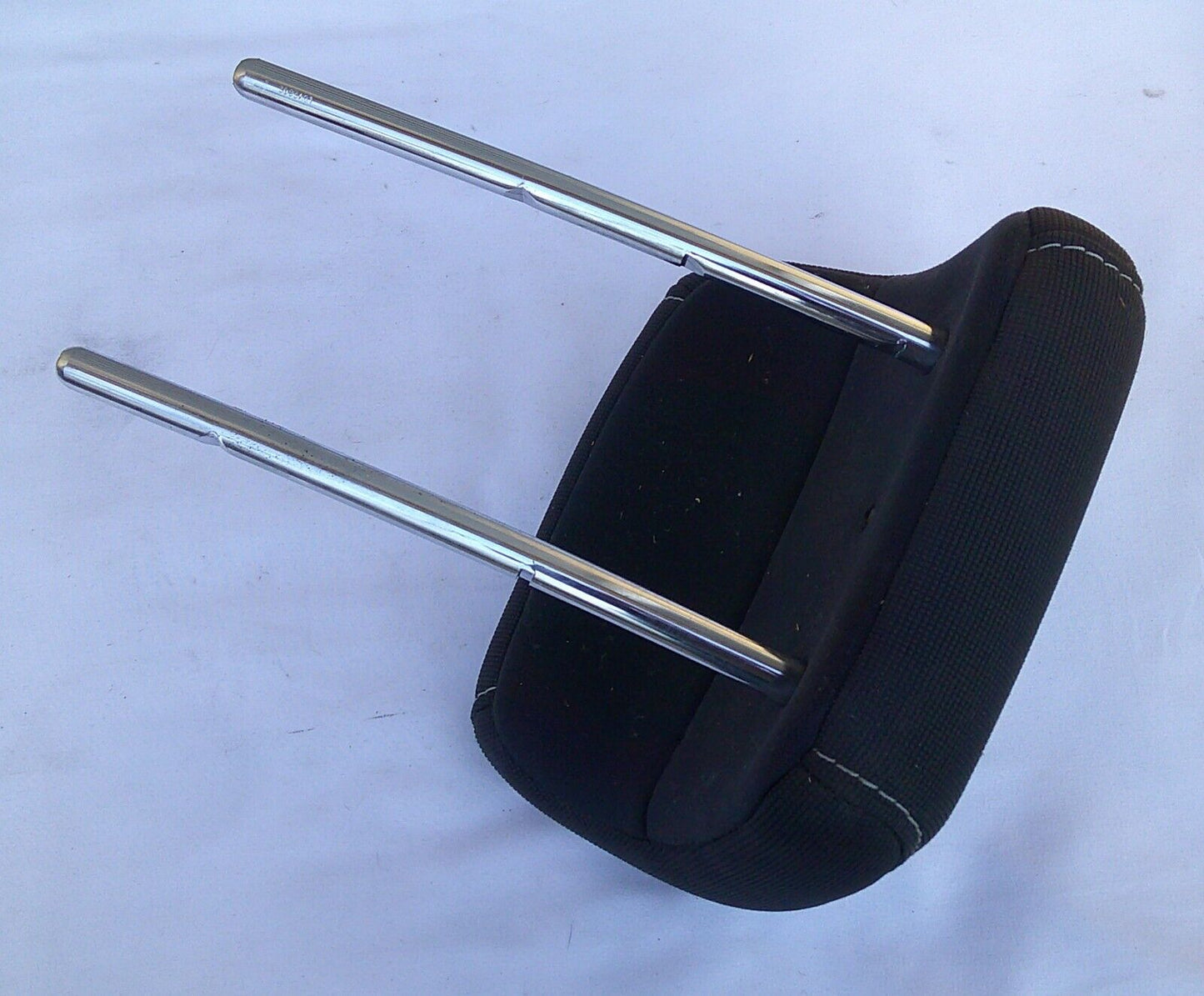 2012 - 2014 Ford Focus Rear Middle Center Headrest Head Rest OEM CV6Z58611A08EC - RarePartsFinder.Com