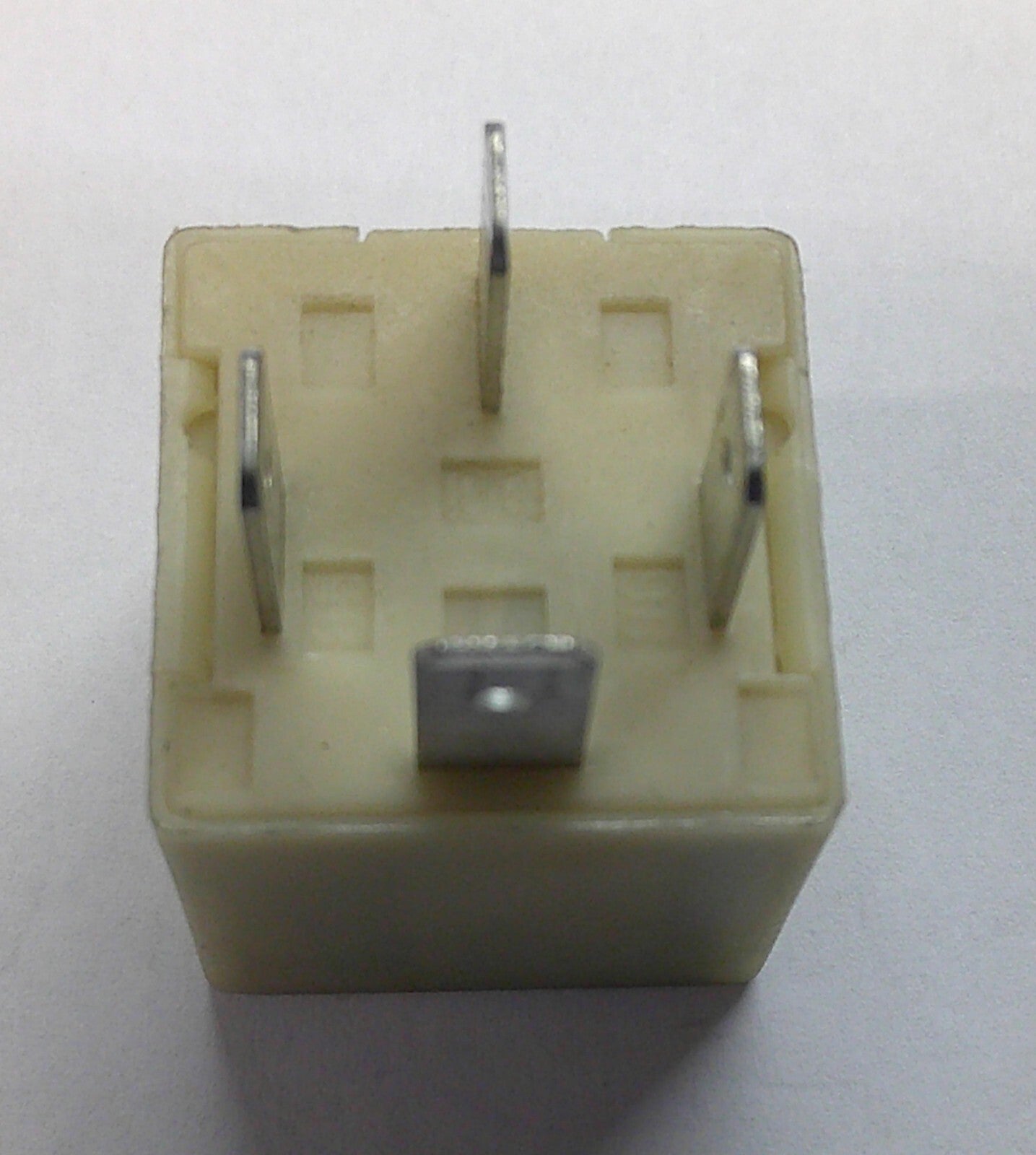 USA SELLER VW AUDI RELAY 267  TESTED 1 YEAR WARRNTY VW1