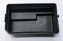 1998 - 2002 TOYOTA COROLLA ENGINE FUSE BOX RELAY LID COVER82672-02050 B6