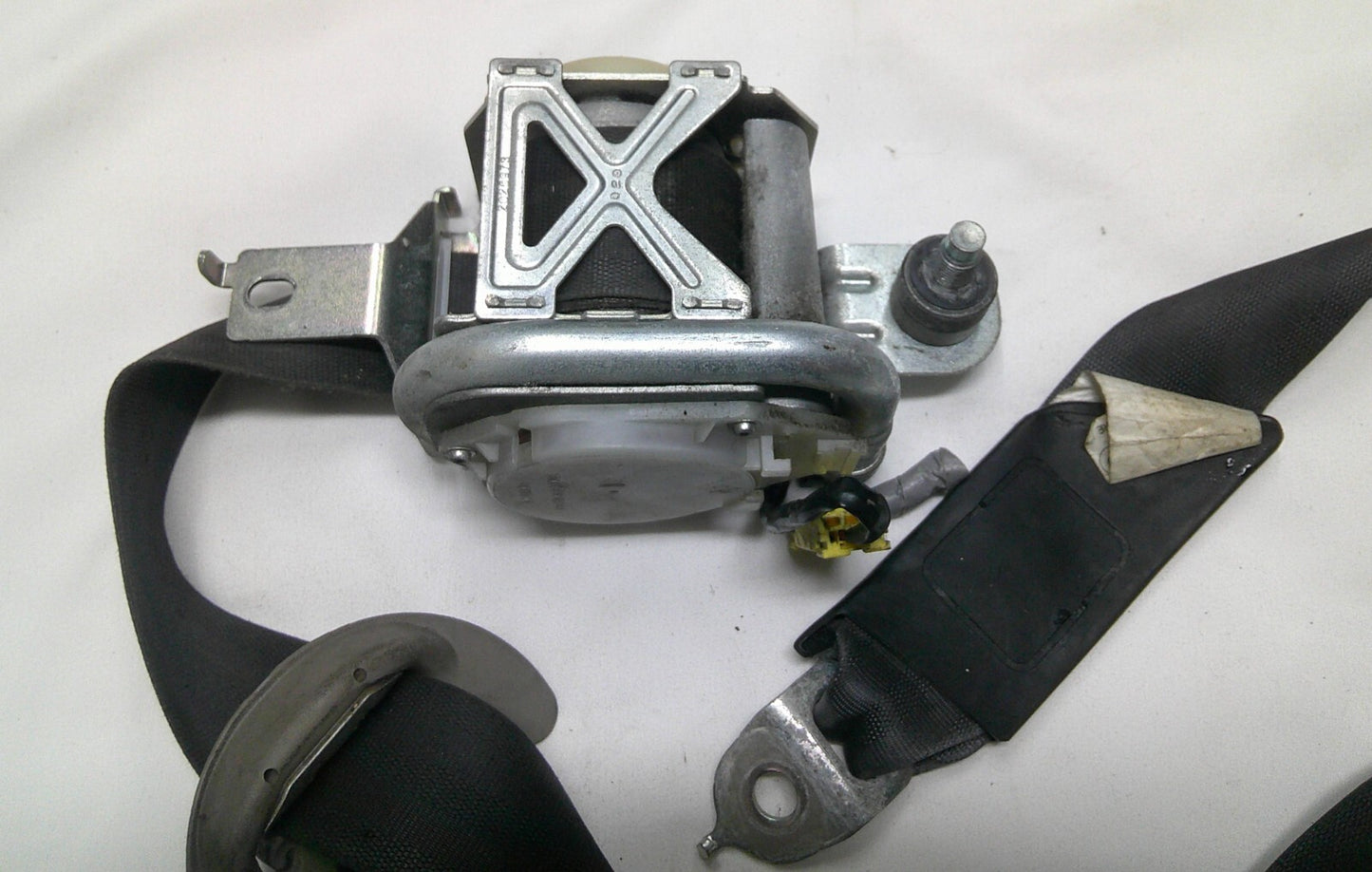08 - 11 Honda Accord Front Driver Side Seat Belt Black OEM 04818-TA5-A00ZA