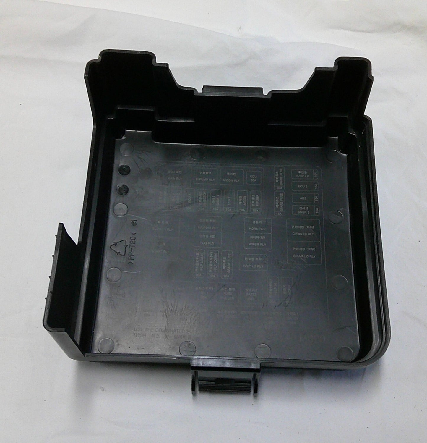 2010 - 2013 KIA FORTE FRONT ENGINE FUSE BOX RELAY LID COVER 91941-1M020 B6