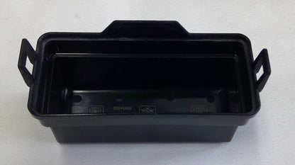 2007 Mitsubishi Outlander Fuse Box Relay Cover Lid OEM 8565A089  PR071-01000 A18