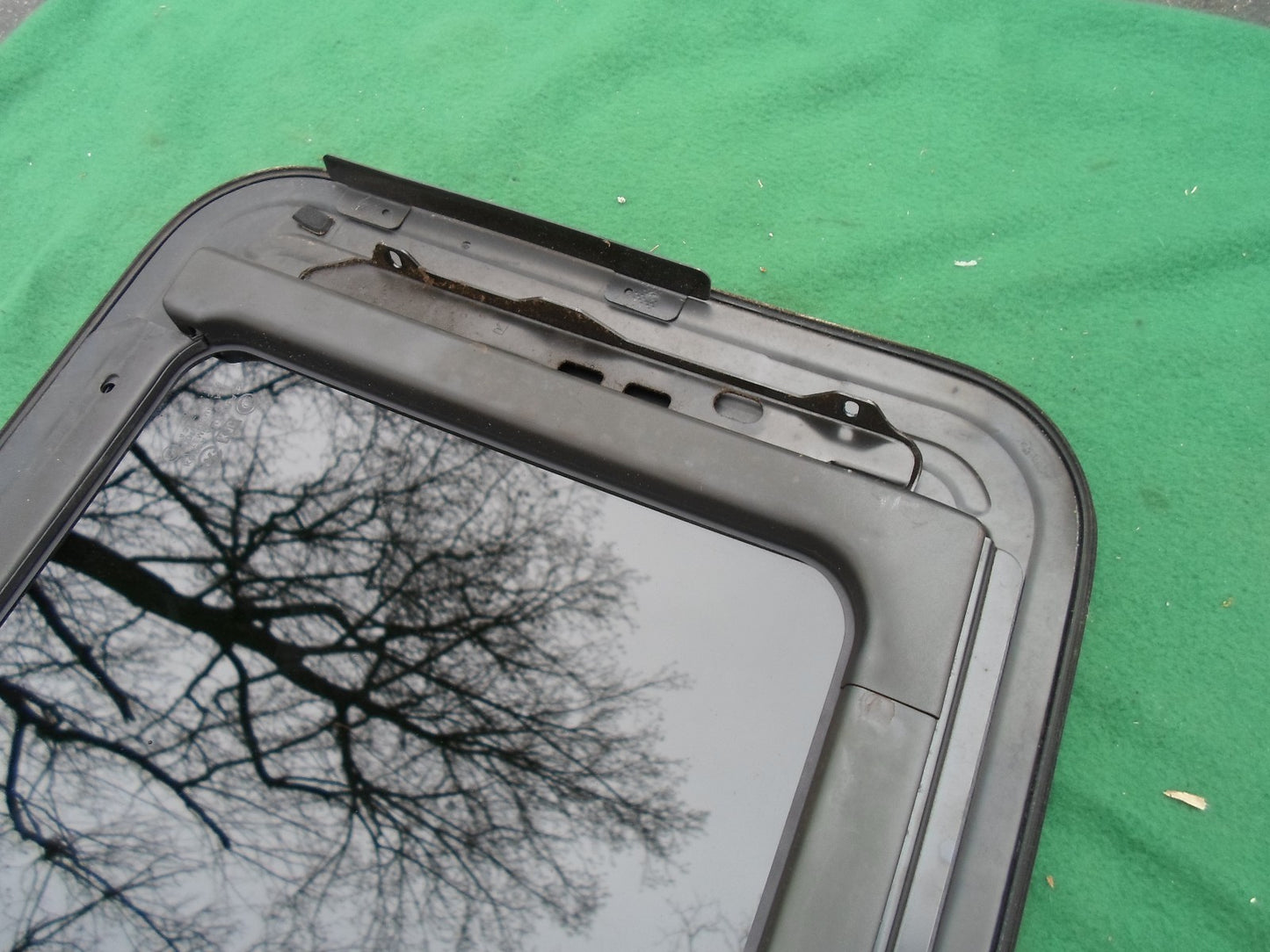 2001 HYUNDAI ELANTRA OEM YEAR SPECIFIC SUNROOF GLASS NO ACCIDENT FREE SHIPPING!