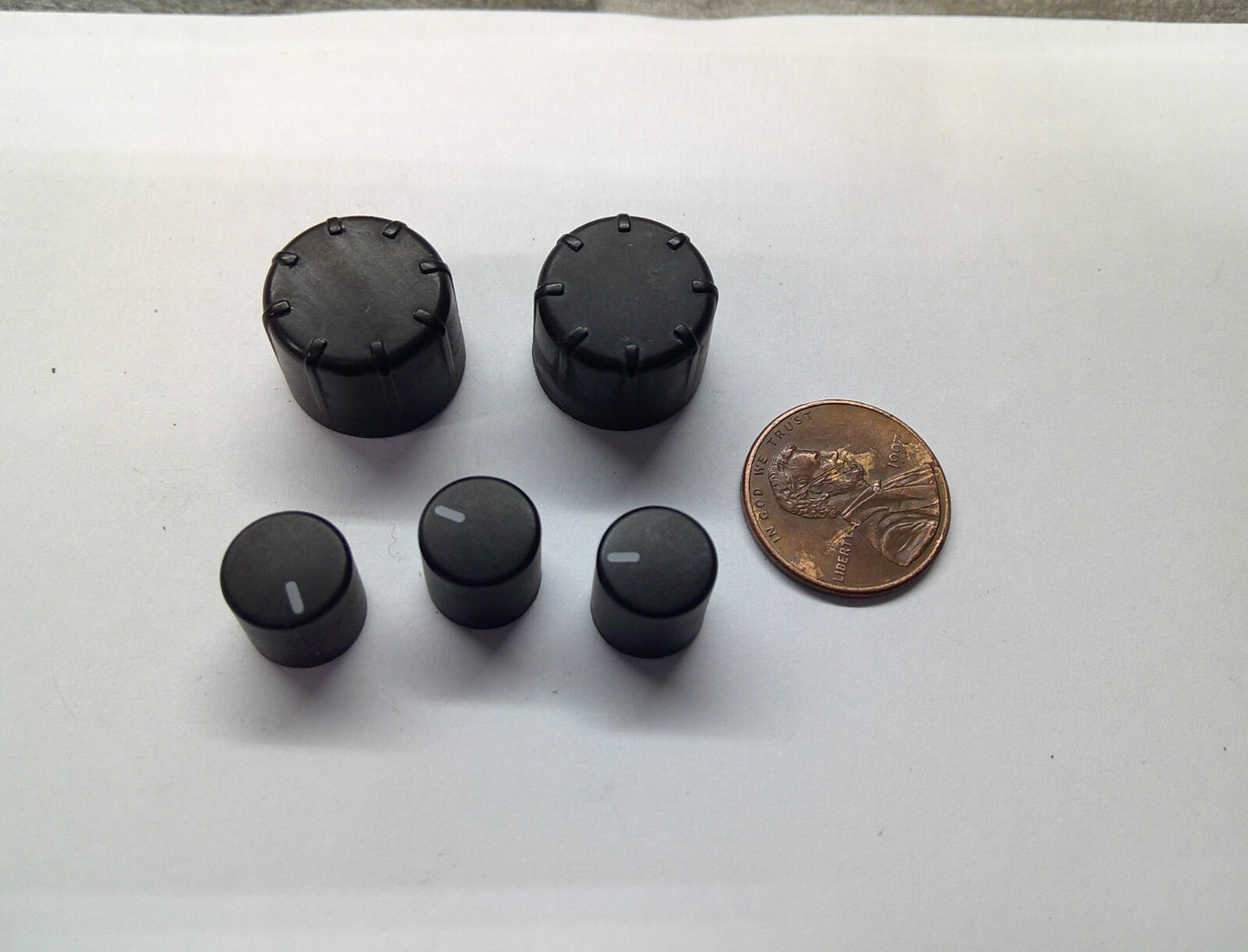 2002 VOLKSWAGON PASSAT RADIO STEREO TUNER KNOB SET OEM FREE SHIPPING