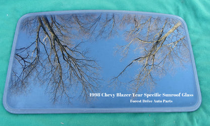 1998 CHEVY BLAZER YEAR SPECIFIC SUNROOF GLASS OEM NO ACCIDENT FREE SHIPPING