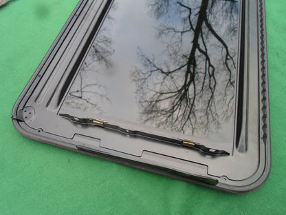 2010 INFINITI M35 M35X YEAR SPECIFIC OEM FACTORY SUNROOF GLASS FREE SHIPPING