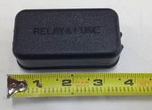 2001 - 2007 TOYOTA HIGHLANDER ENGINE FUSE BOX RELAY LID COVER R2