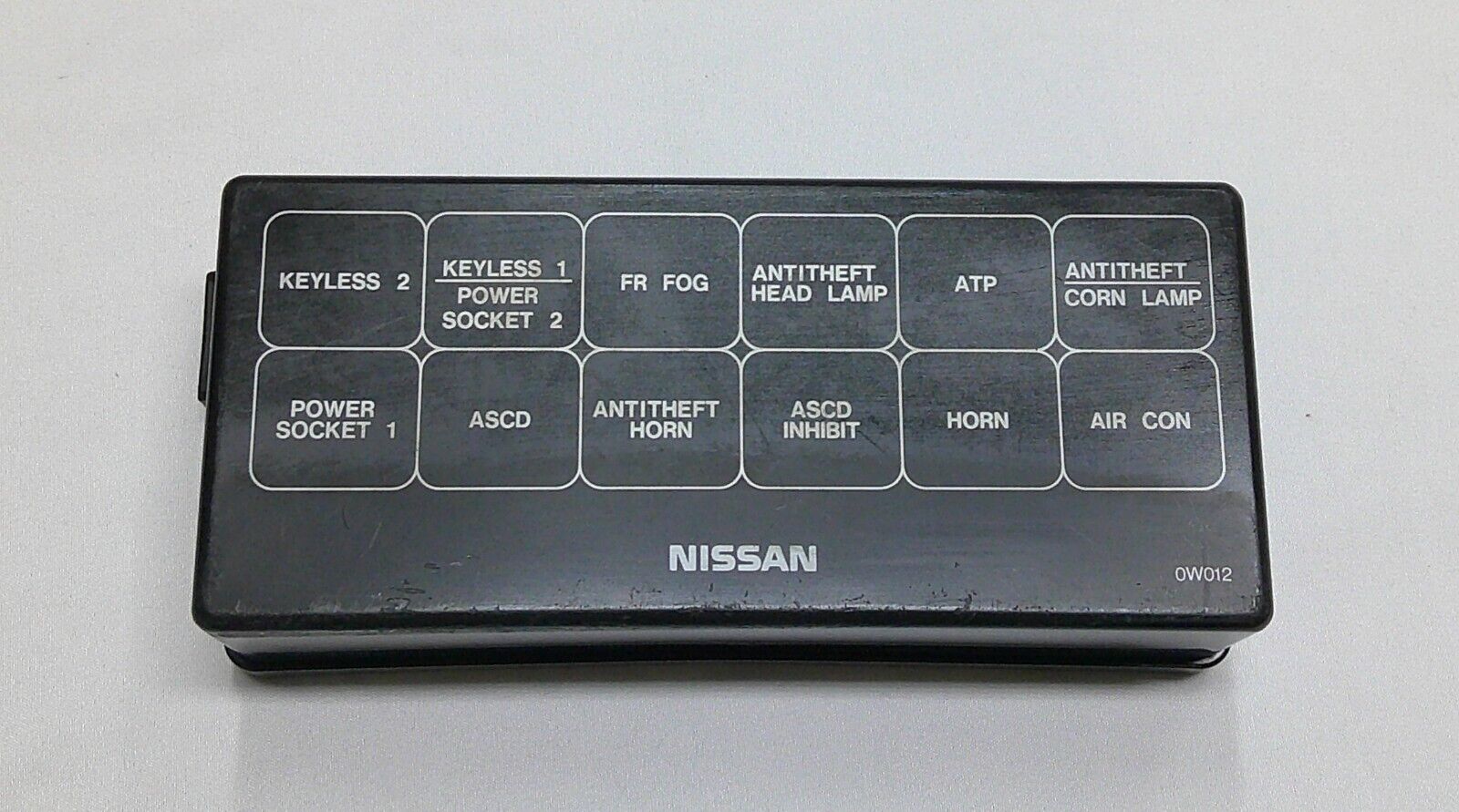96 - 00 Nissan Pathfinder Front Relay Fuse Box Upper Cover Lid 0W012 B3 - RarePartsFinder.Com