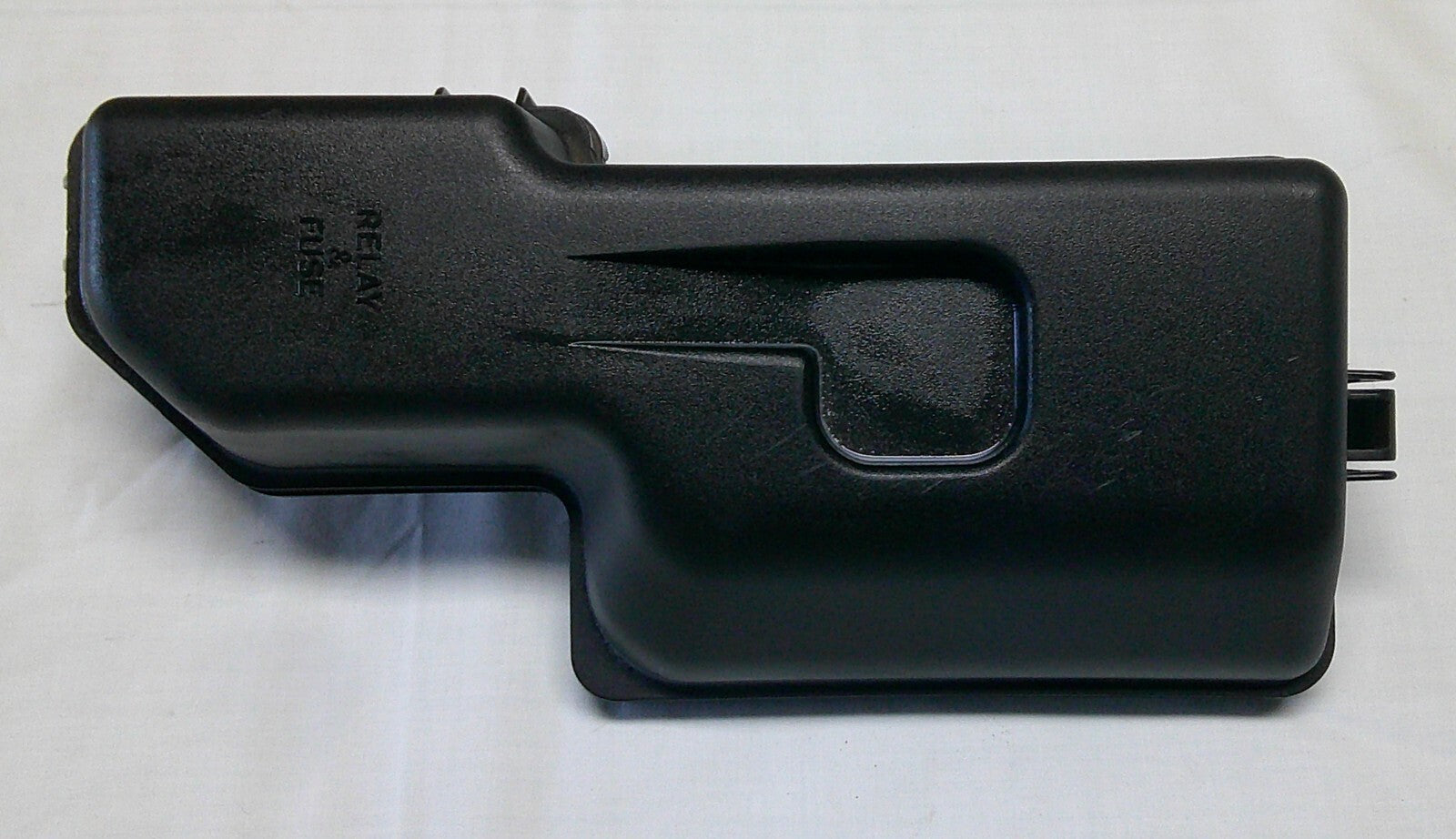 2000 - 2005 Toyota Celica Relay Fuse Cover Lid 82674-20050 B4 - RarePartsFinder.Com