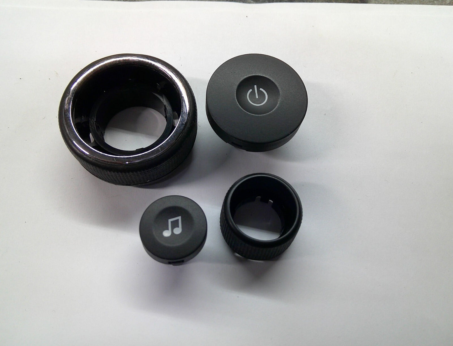 2007 2008 GMC ACADIA RADIO STEREO TUNER KNOB SET OEM 25802585