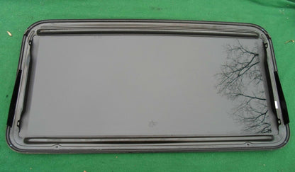 2004 - 2012 MITSUBISHI GALANT OEM SUNROOF GLASS PANEL NO ACCIDENT FREE SHIPPING - RarePartsFinder.Com