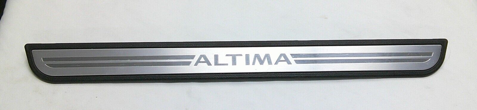 2009 NISSAN ALTIMA OEM PASSENGER FRONT DOOR SILL COVER TRIM FREE SHIPPING B2