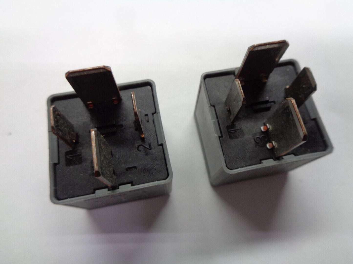 2 PIECE SET FORD OEM RELAY 5M5T-14B192-EA TESTED FREE SHIPPING 1 YEAR WARRNTY F3 - RarePartsFinder.Com