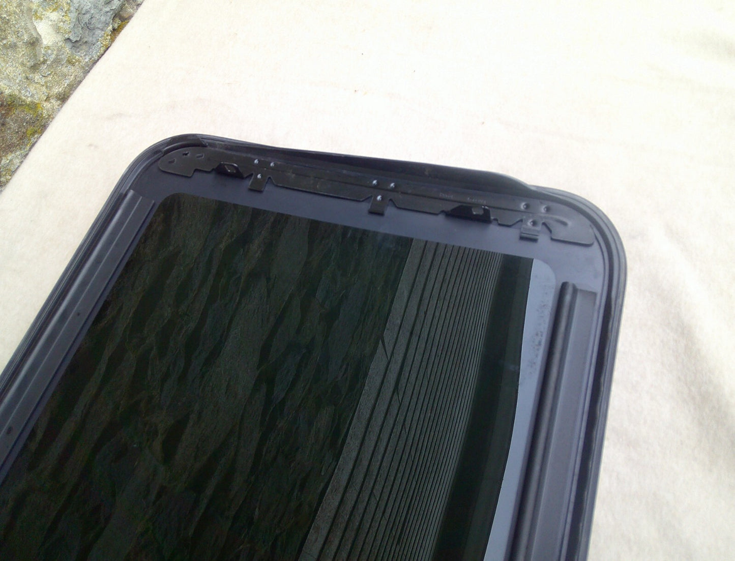 2006 - 2011 CHEVY HHR OEM FACTORY SUNROOF GLASS NO ACCIDENT 15907354 - RarePartsFinder.Com
