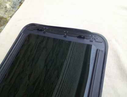 2006 - 2011 CHEVY HHR OEM FACTORY SUNROOF GLASS NO ACCIDENT 15907354 - RarePartsFinder.Com