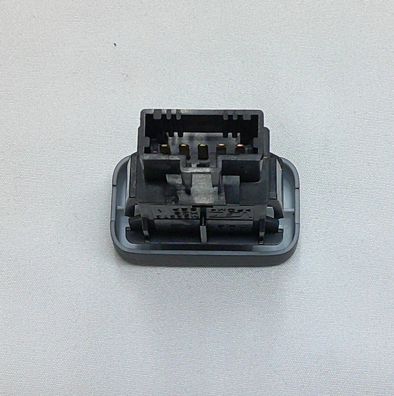 09 - 14 HONDA RIDGELINE DASH CARGO LIGHT BUTTON CONTROL SWITCH FREE SHIP A17