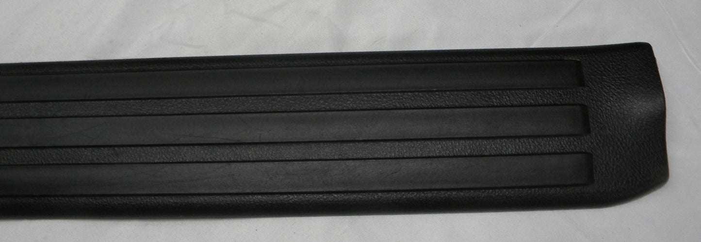 2007 - 2021 Toyota Tundra Crew Cab Right Rear Door Sill Plate 67917-0C030-C0 R3