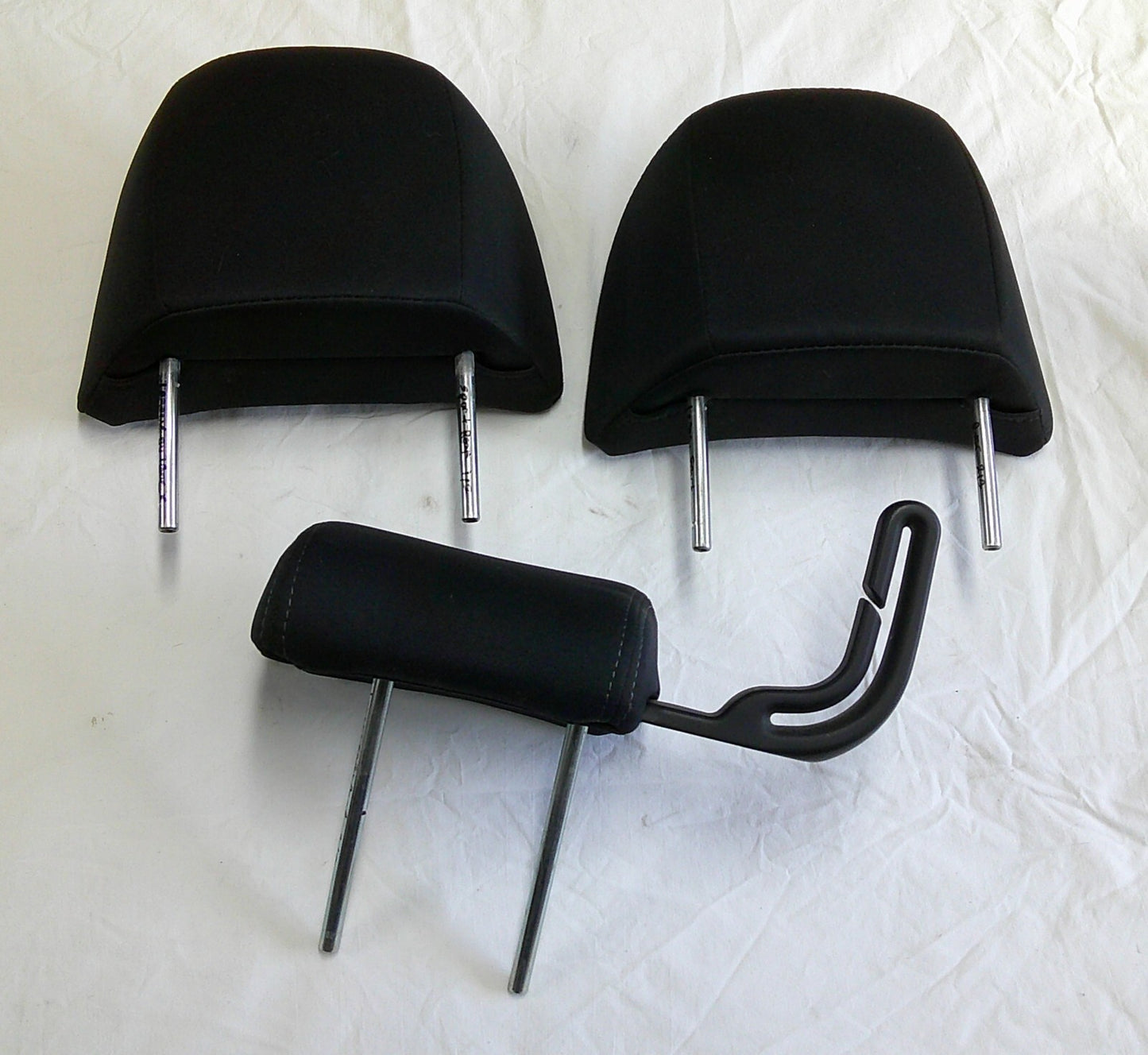 12 - 17 IMPREZA SPORT REAR HEADREST HEAD REST SET BLACK CLOTH OEM FREE SHIP - RarePartsFinder.Com