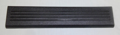 07 - 13 SILVERADO SIERRA OEM RH REAR DOOR SILL COVER TRIM 15812152 B3 - RarePartsFinder.Com
