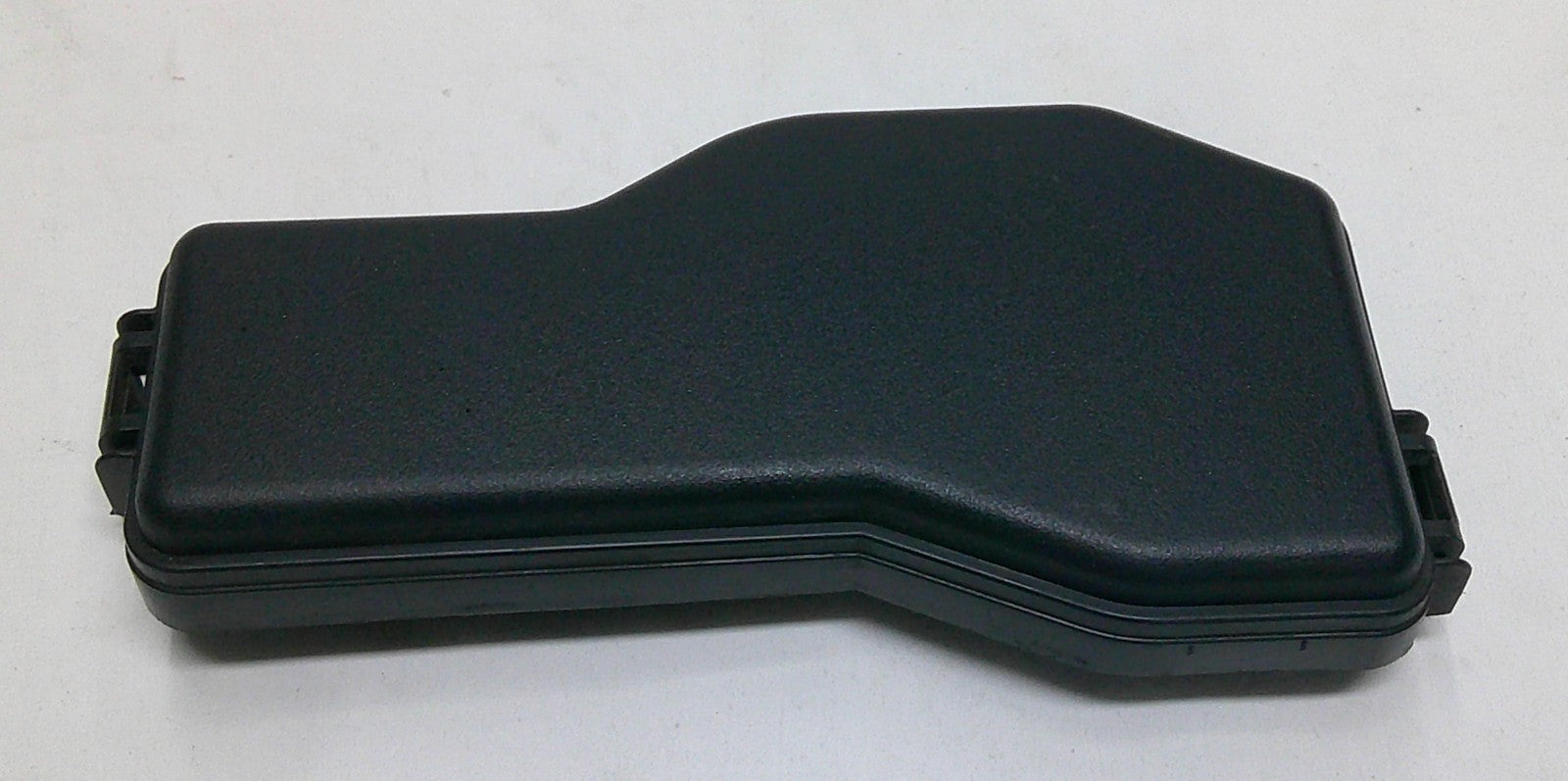 2010 - 2015 Mazda CX-9 OEM Relay Fuse Engine Compartment Cover R3