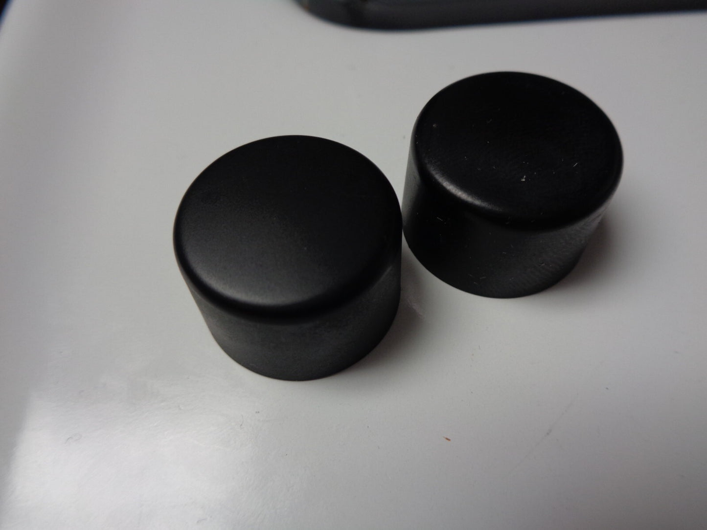 2005 2006 HYUNDAI TUCSON RADIO STEREO CONTROL KNOB SET OEM FREE SHIPPING!
