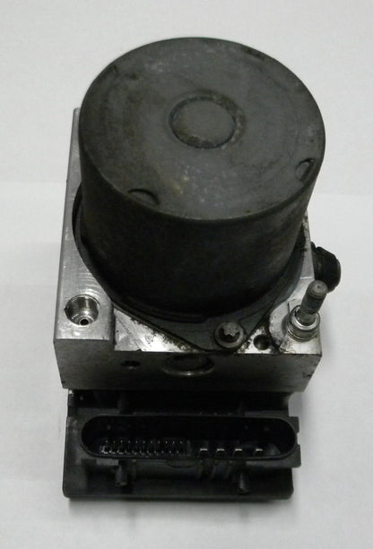 2005 - 2006 Subaru Legacy ABS Anti-Lock Brake Pump Control  27534-AG02A  M13