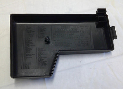 2005 - 2008 Mitsubishi Raider Fuse Relay Cover Lid 05175902AA B10