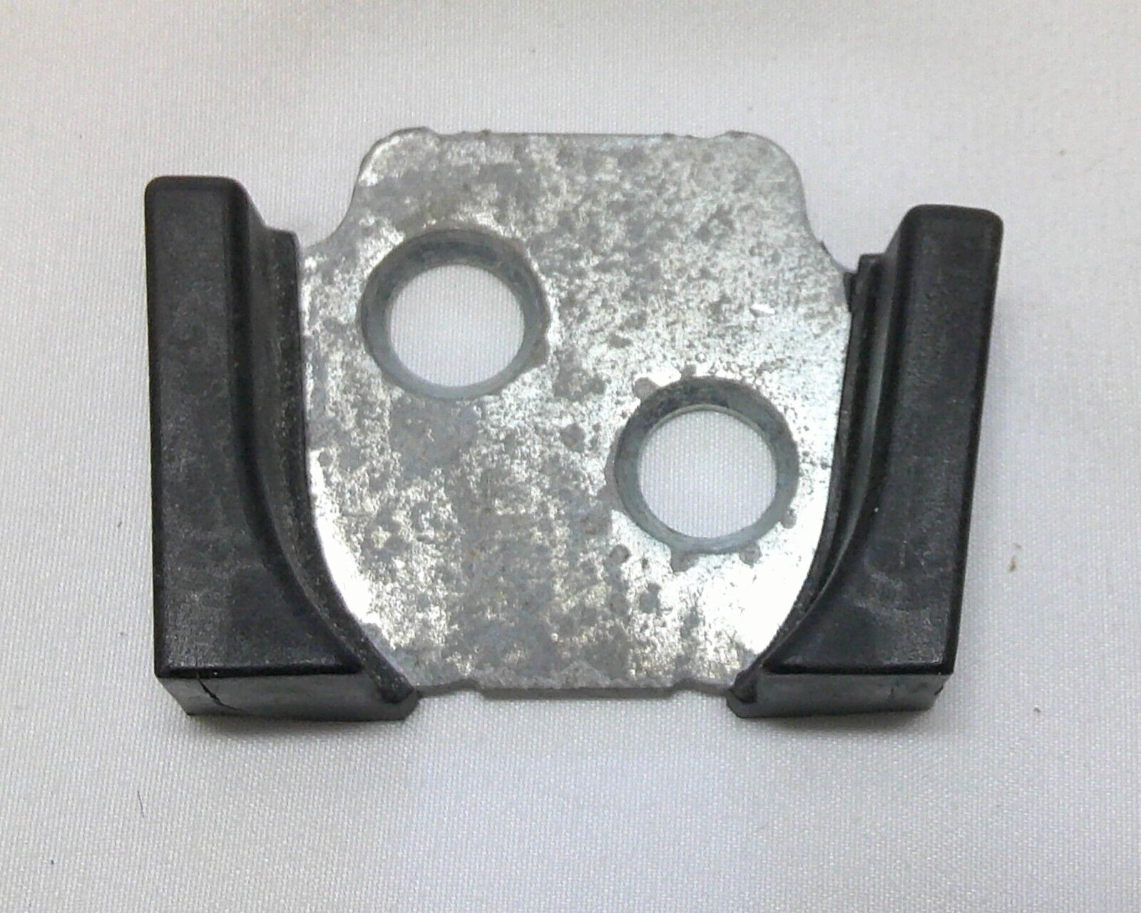 06 - 10 Hummer H3 Rear Door Hatch Gate Striker Bumper 15285253 15246135 A17 - RarePartsFinder.Com