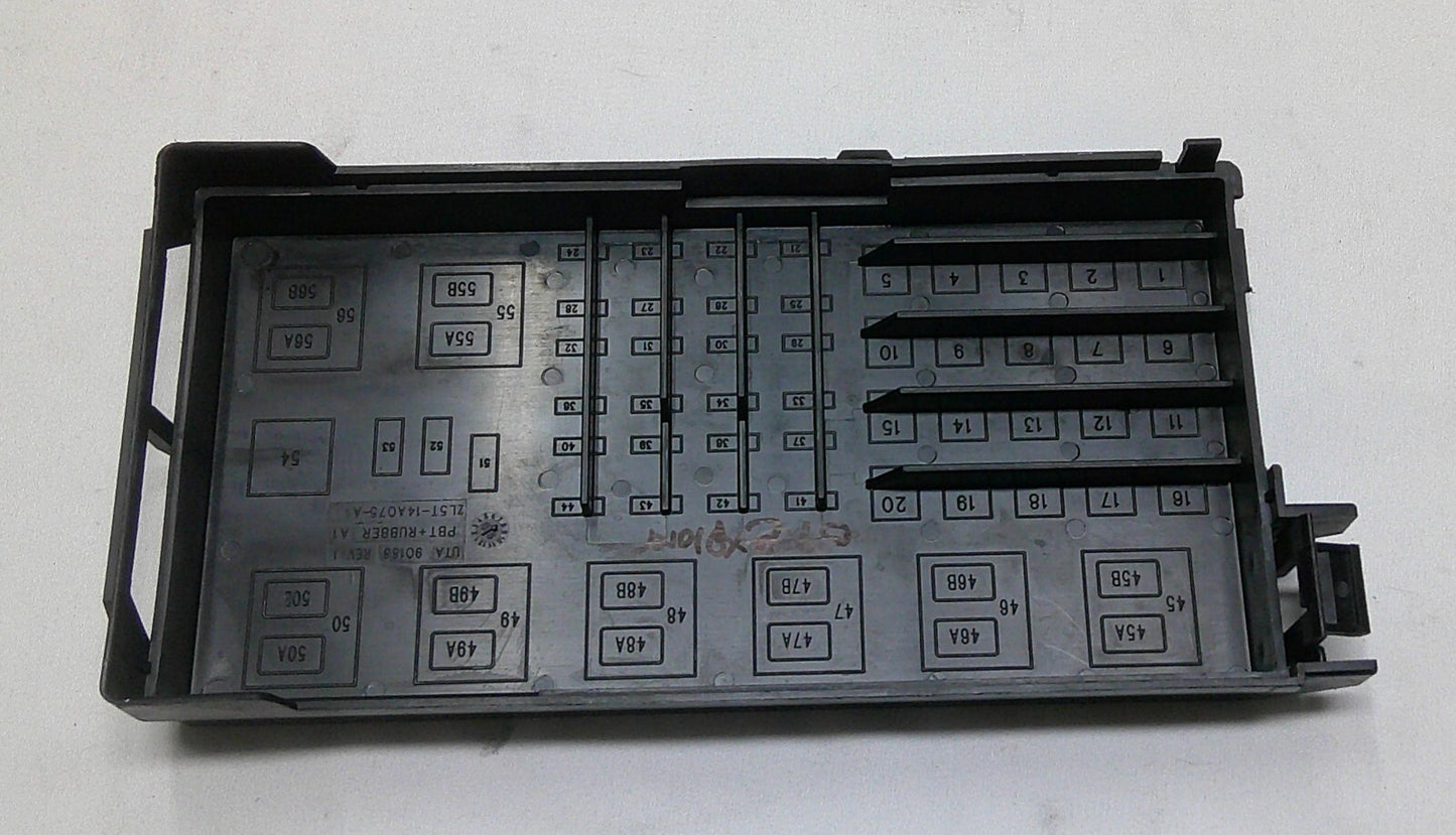 2007 - 2010 FORD EXPLORER FUSE RELAY ENGINE COMPARTMENT COVER LID  B8