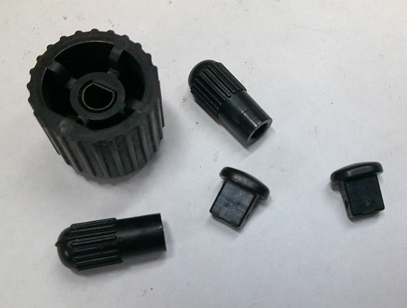 01 02 03 04 DODGE DAKOTA RADIO STEREO TUNER SELECTOR KNOB OEM SET FREE SHIPPING! - RarePartsFinder.Com