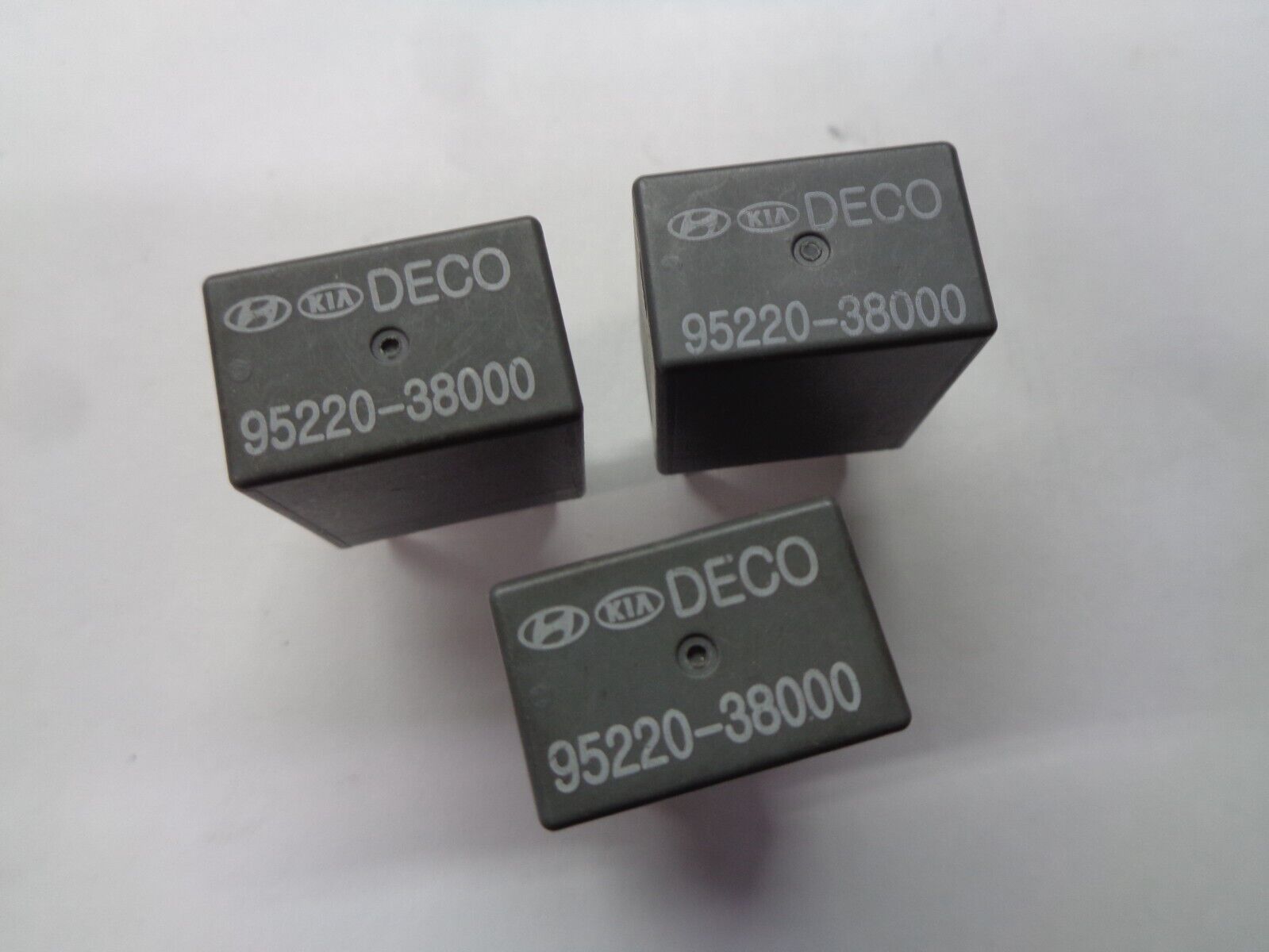 LOT OF 3 HYUNDAI  RELAY 95220-38000 TESTED 1 YEAR WARRANTY OEM FREE SHIPPING HY1 - RarePartsFinder.Com