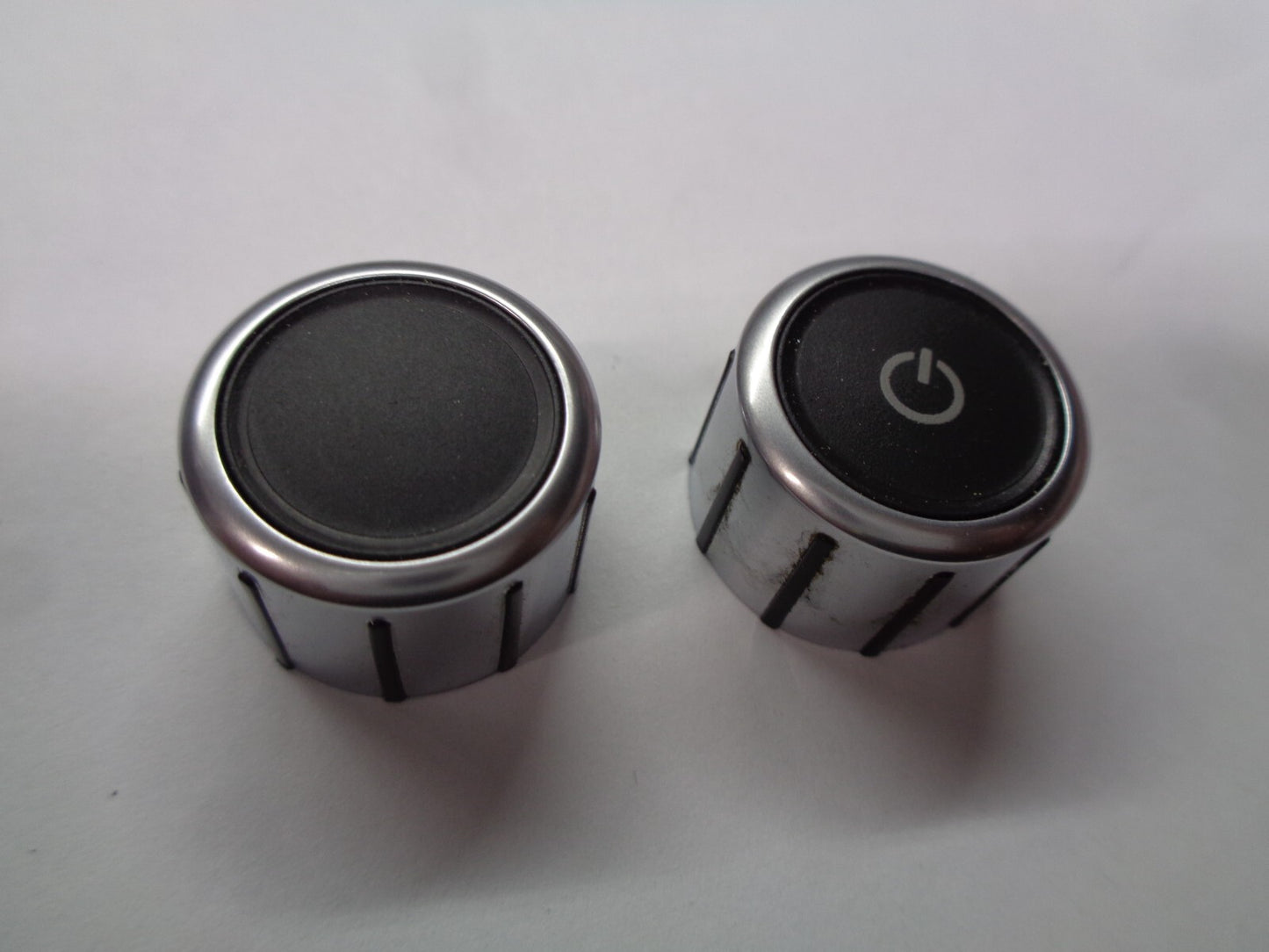 2012 - 2014 VOLKSWAGON PASSAT RADIO STEREO TUNER CONTROL KNOB SET OEM 1K0035180AC