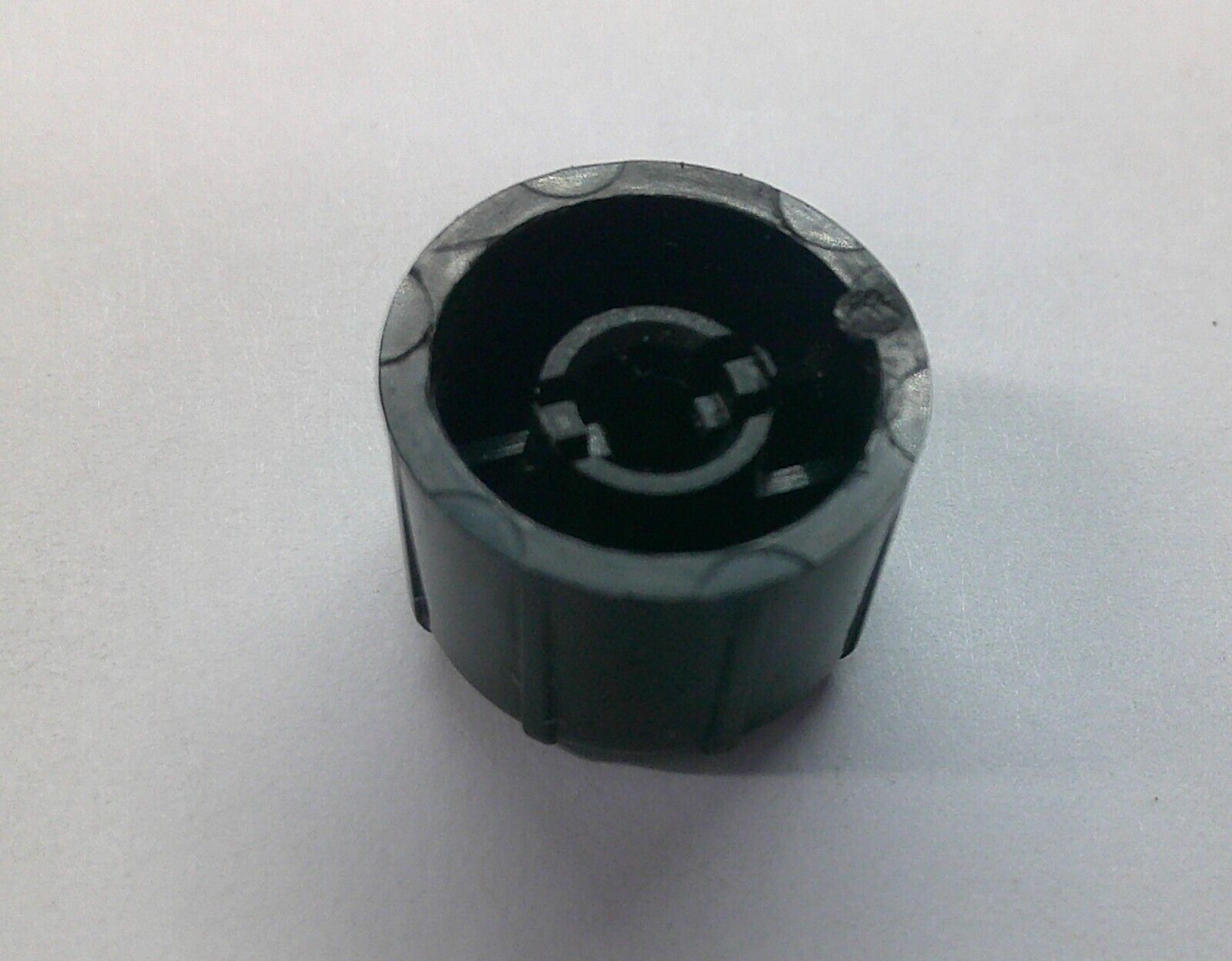 2004 VOLKSWAGON JETTA RADIO STEREO TUNER CONTROL KNOB OEM FREE SHIP - RarePartsFinder.Com