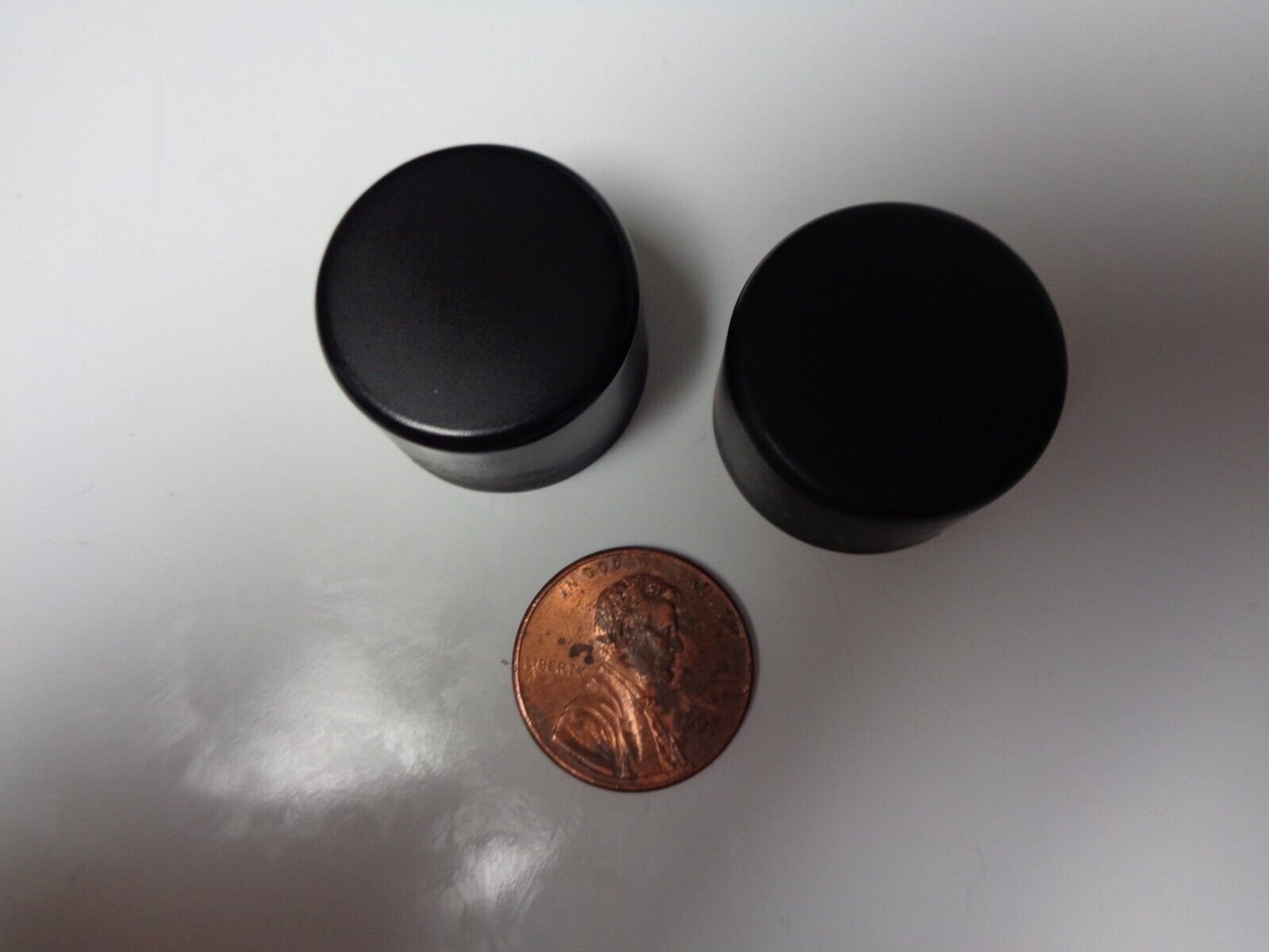 2006 2007 2008 HYUNDAI ACCENT RADIO STEREO CONTROL KNOB SET OEM FREE SHIPPING! - RarePartsFinder.Com